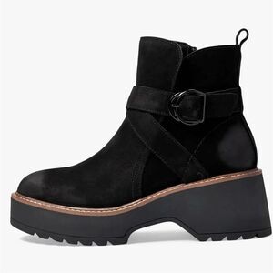 Blondo Boots Size 9.5 Black Leather Waterproof Block Heel Buckle Detail NEW